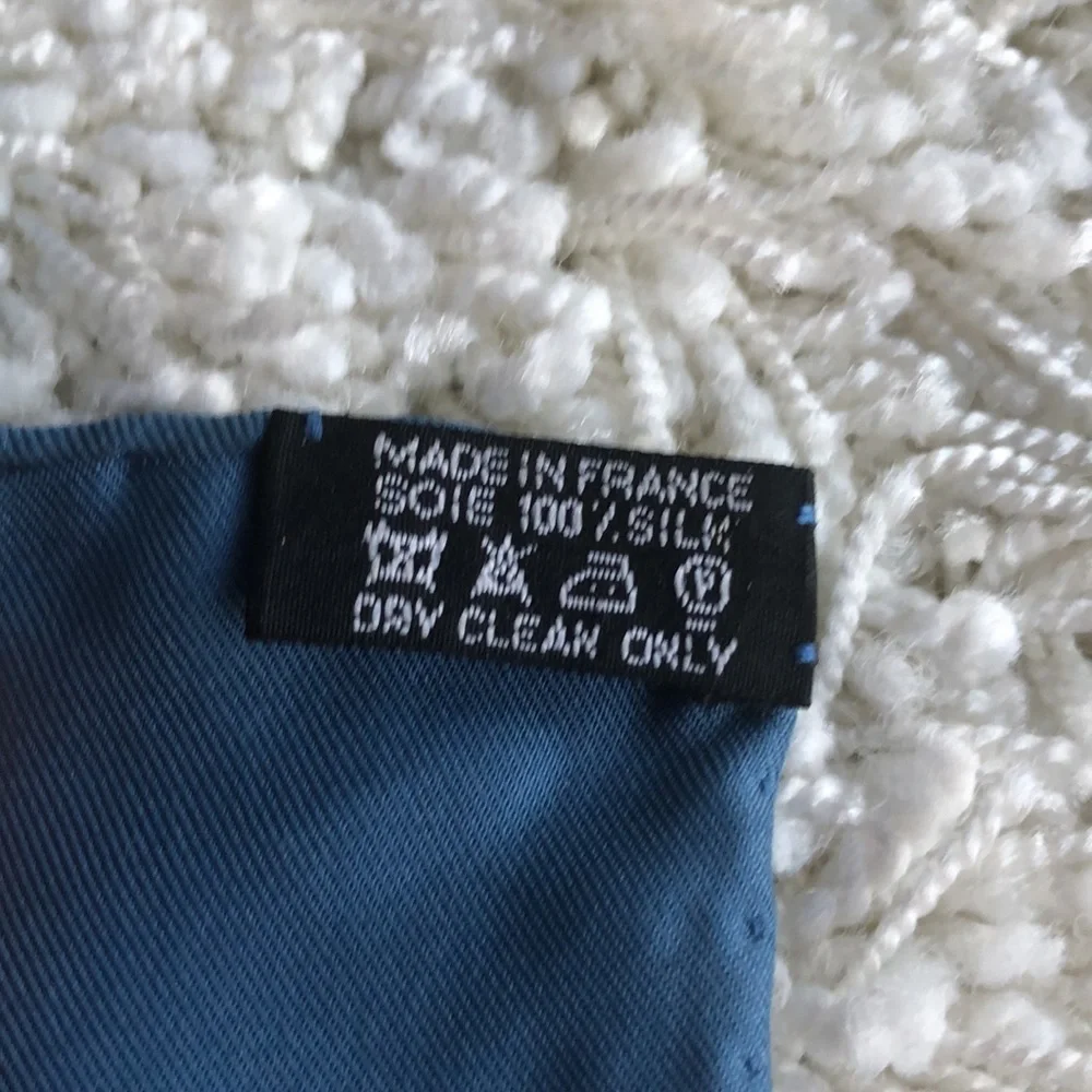 Hermes scarf - Picture 9 of 17